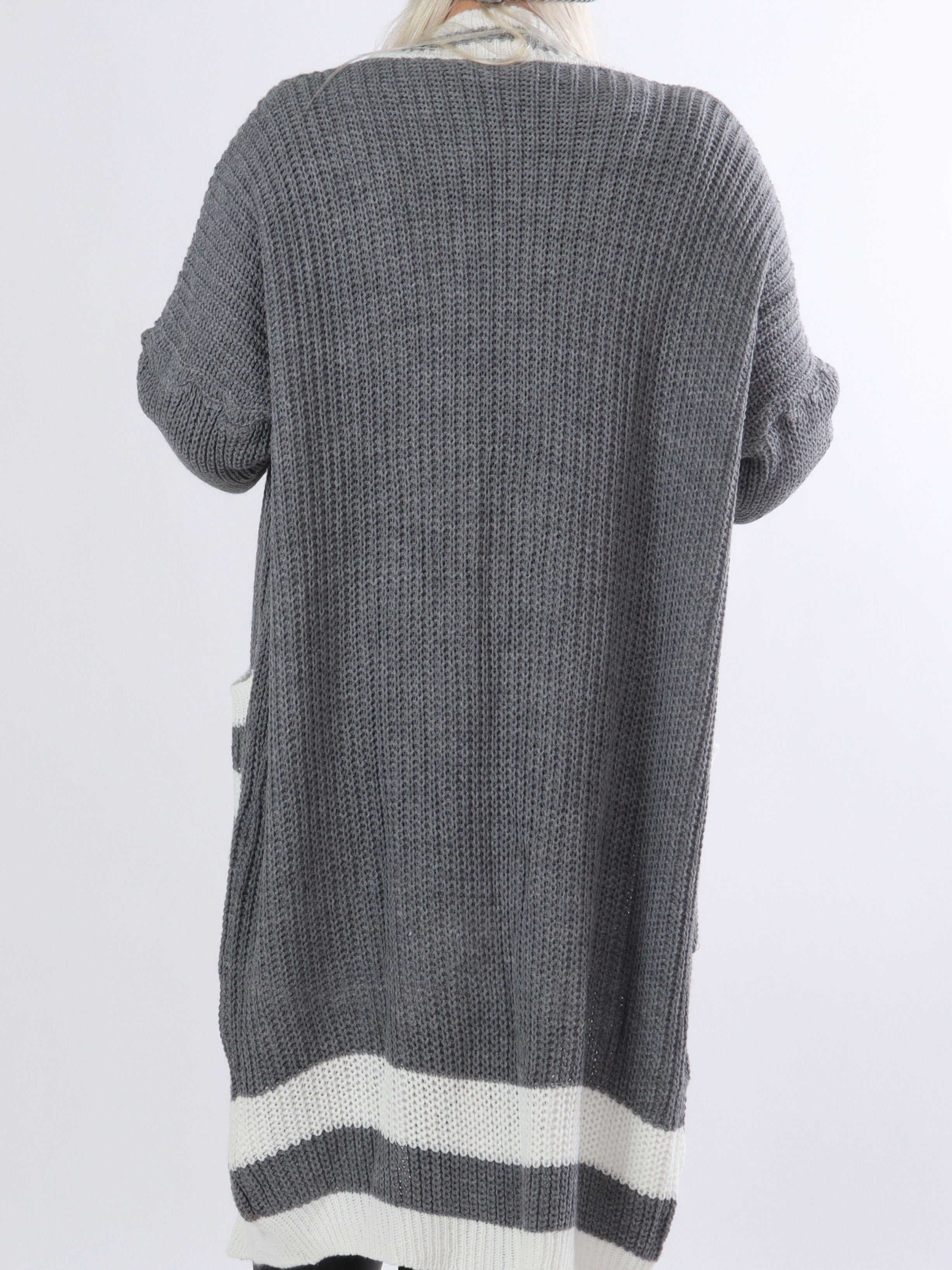 Kit - Lång plus size kofta i stickad med vit rand